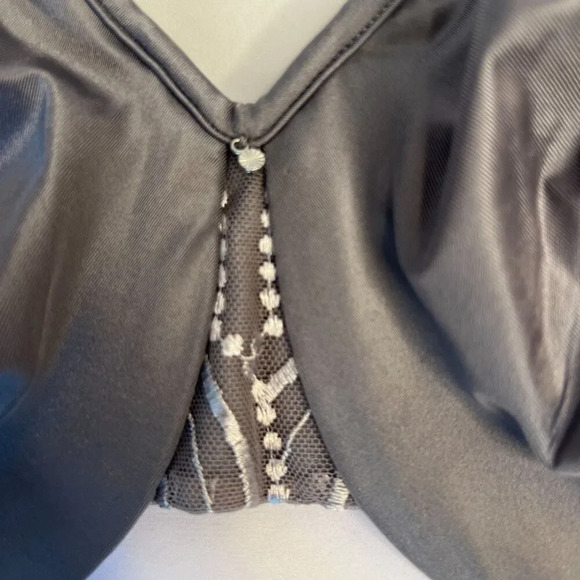 Olga Gray Non Padded Underwire Adjustable Strap Bra Size 38D - Picture 4 of 9
